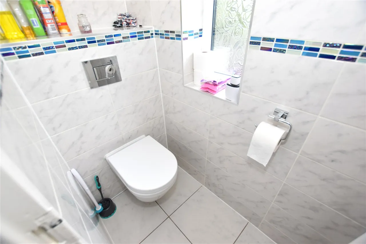 Gainsborough Road, Upton, CH49, photo 13