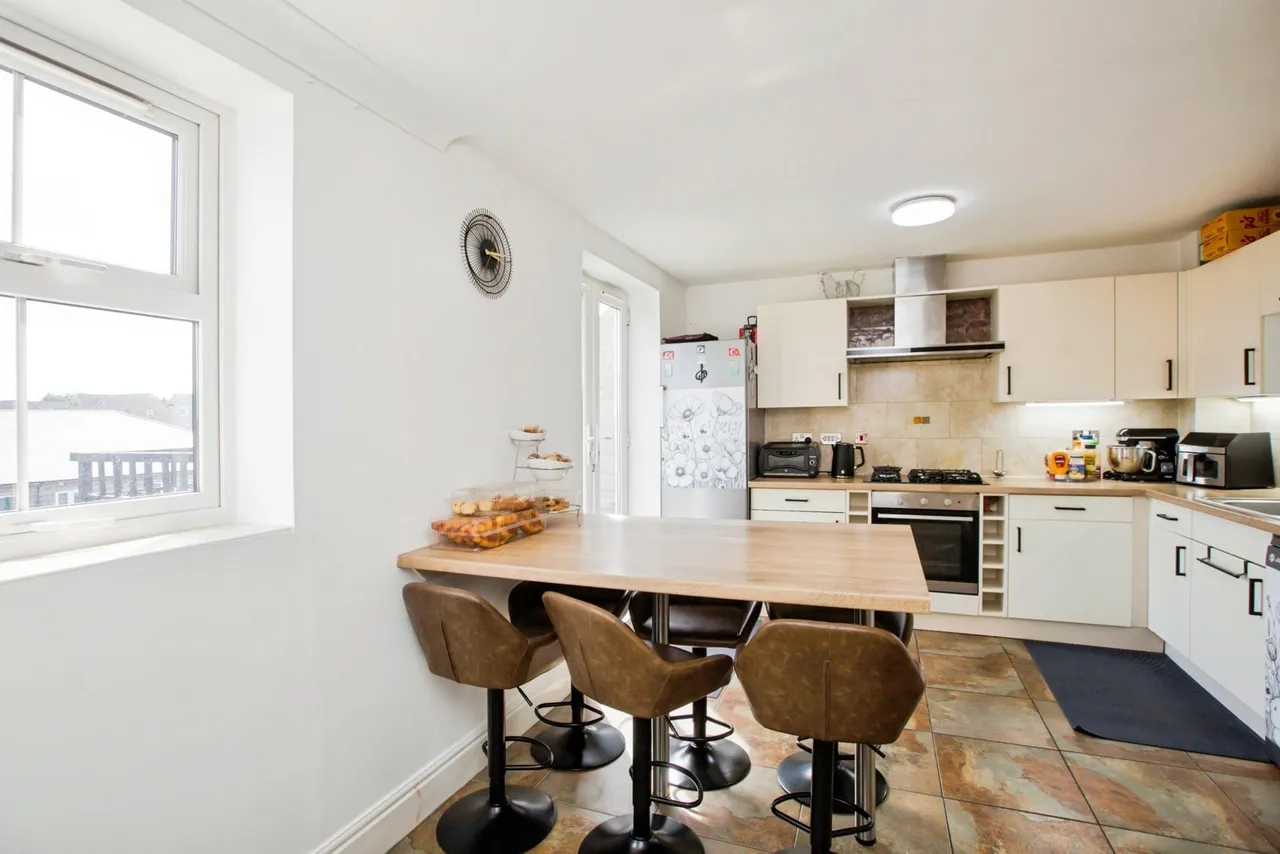 Queensway, Halifax, West Yorkshire, HX1, photo 25