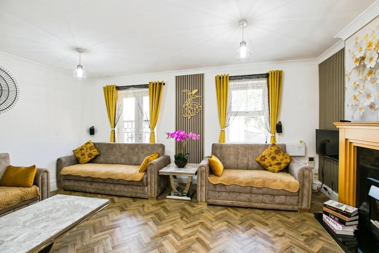 Queensway, Halifax, West Yorkshire, HX1, photo 10
