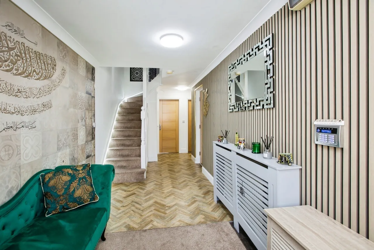 Queensway, Halifax, West Yorkshire, HX1, photo 21