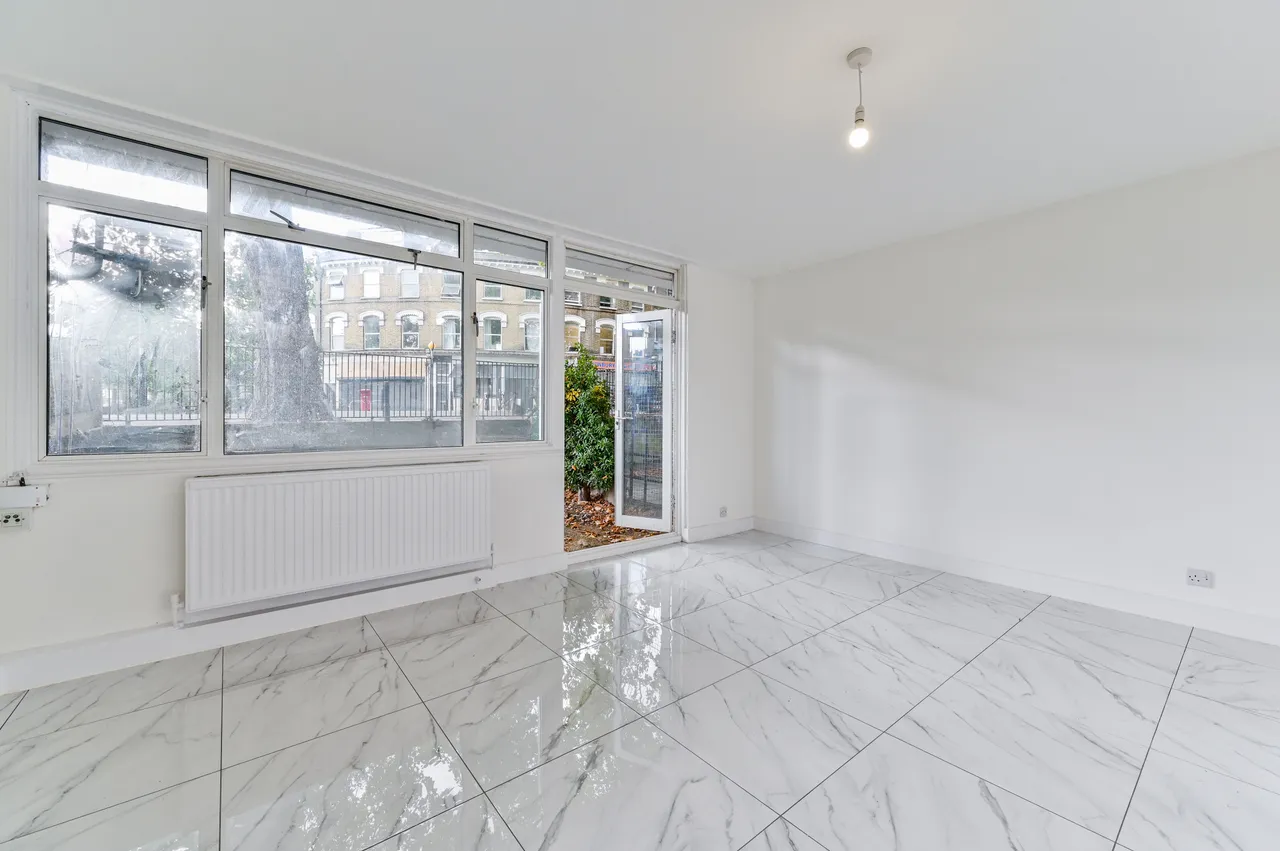 7 Hillfield House, Grosvenor Avenue, London, photo 2