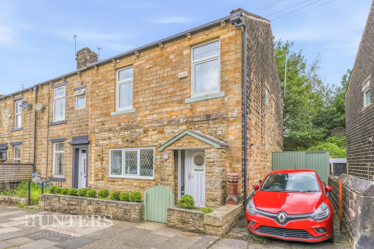 3 bed house for sale, Halifax Road, Littleborough, OL15