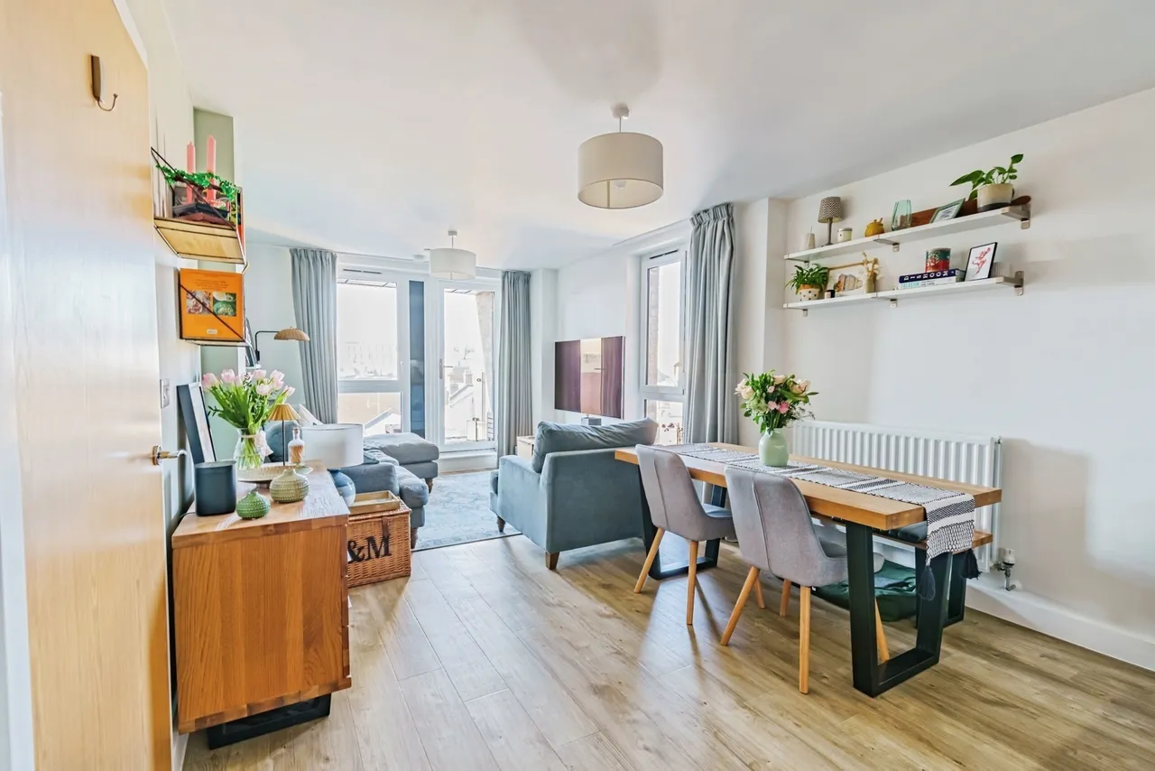 Marketfield Way, Redhill, RH1, photo 8