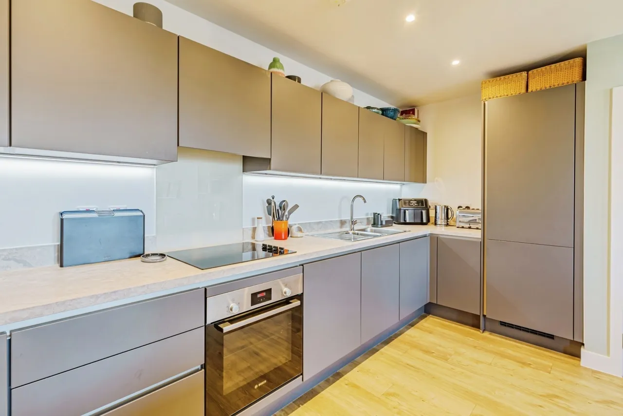 Marketfield Way, Redhill, RH1, photo 14