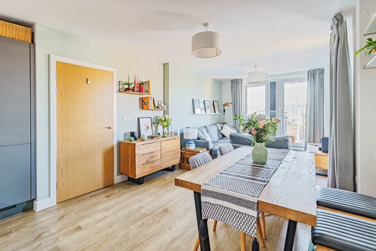 Marketfield Way, Redhill, RH1, photo 13