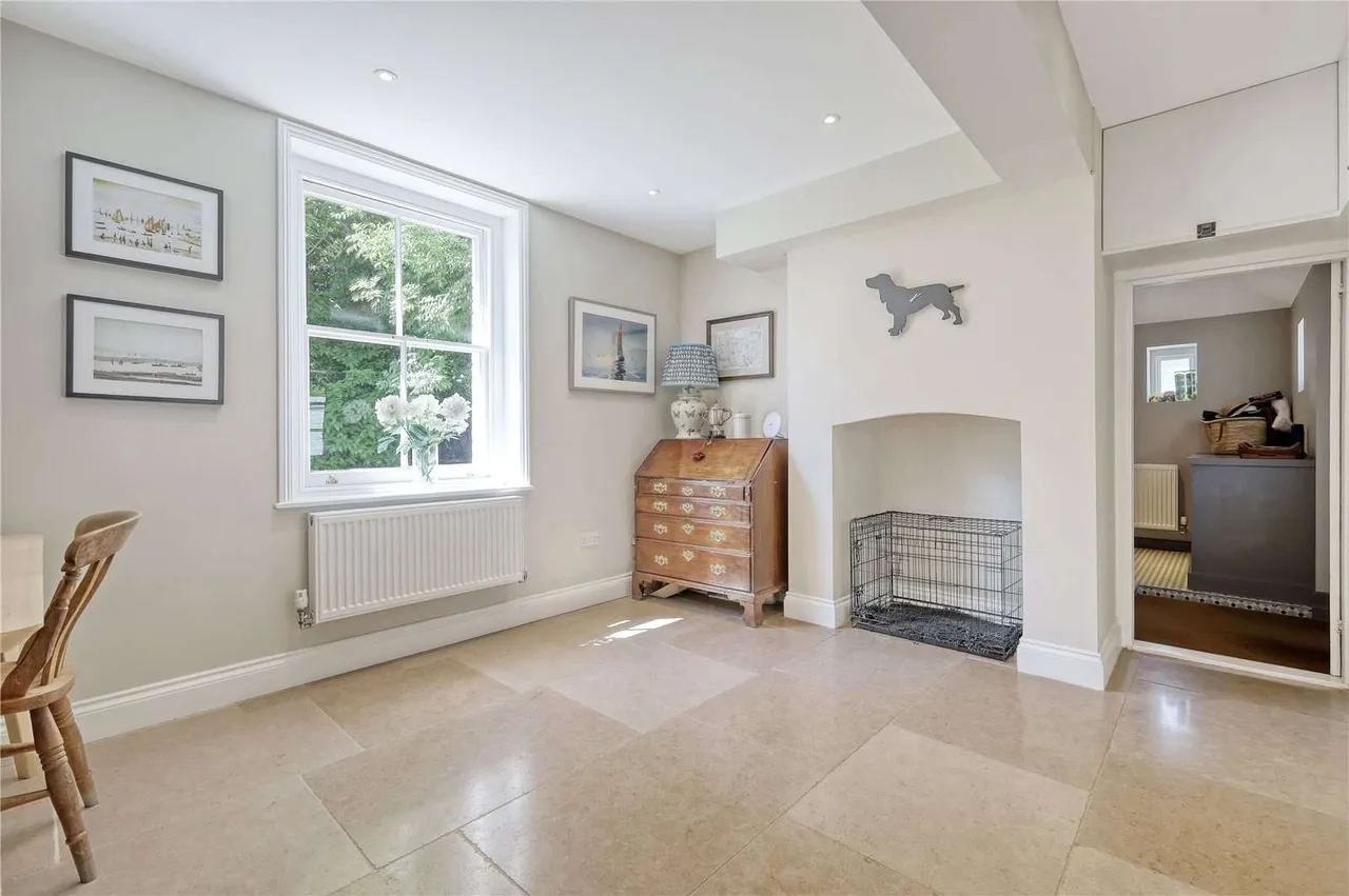 Hadleigh Road, East Bergholt, Colchester, Suffolk, CO7 6QT, photo 9