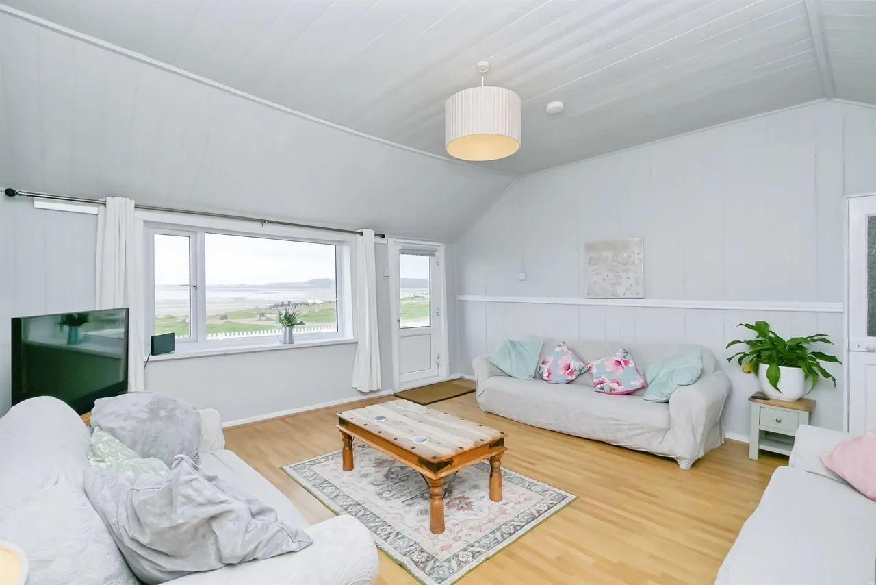 Ogmore By Sea, CF32, photo 3