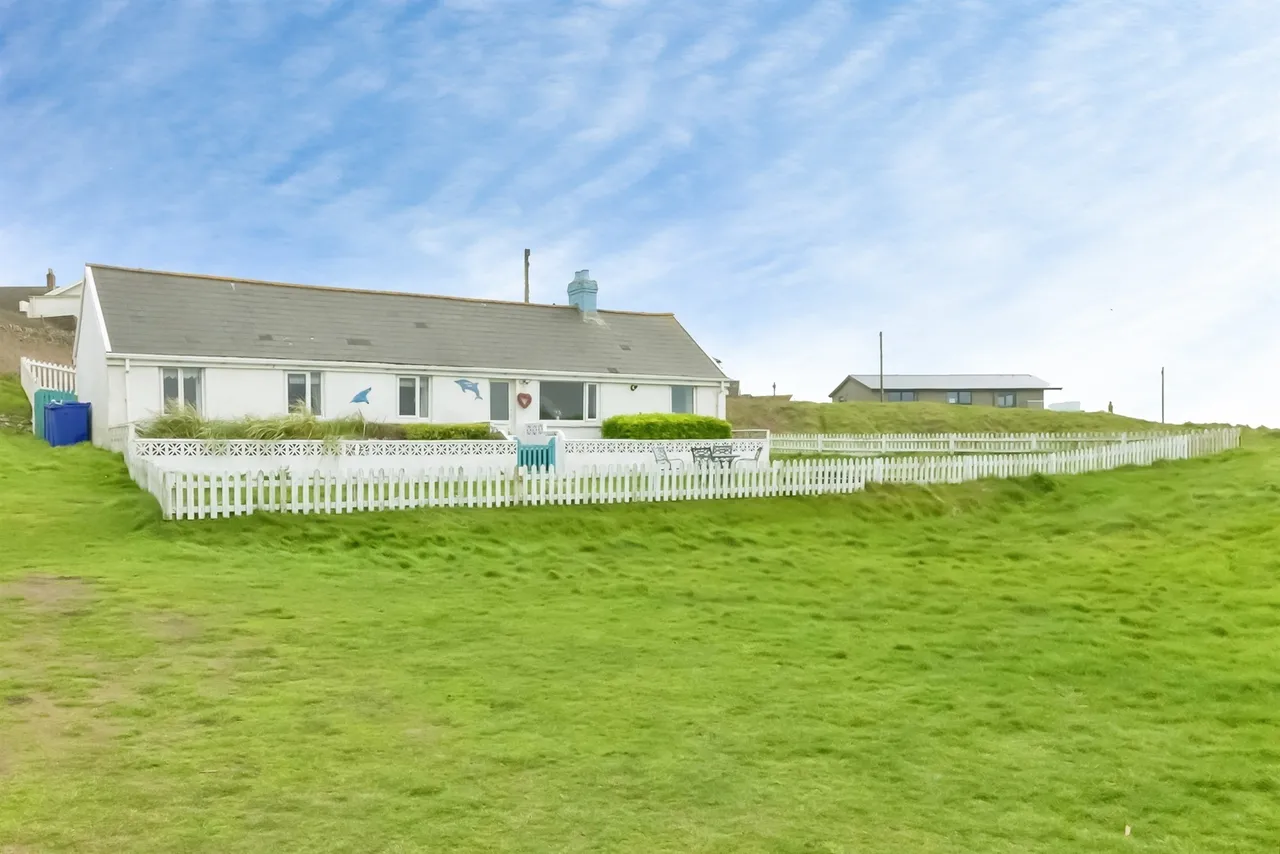 Ogmore By Sea, CF32, photo 2