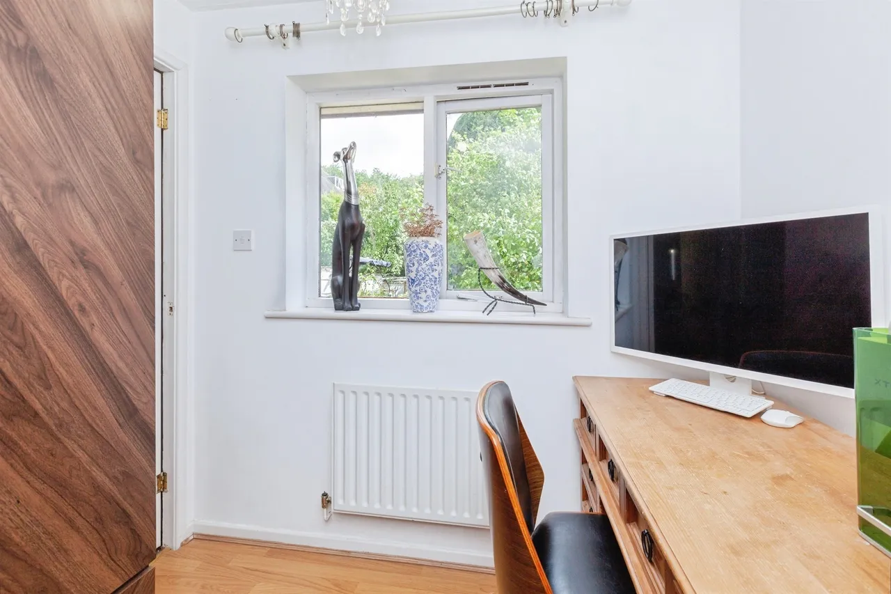 Elm Way, Hartshill, Nuneaton, photo 10