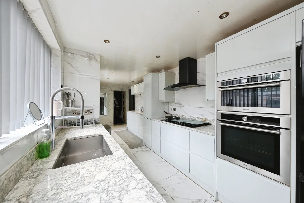 Milton Walk, Doncaster, South Yorkshire, DN1, photo 7