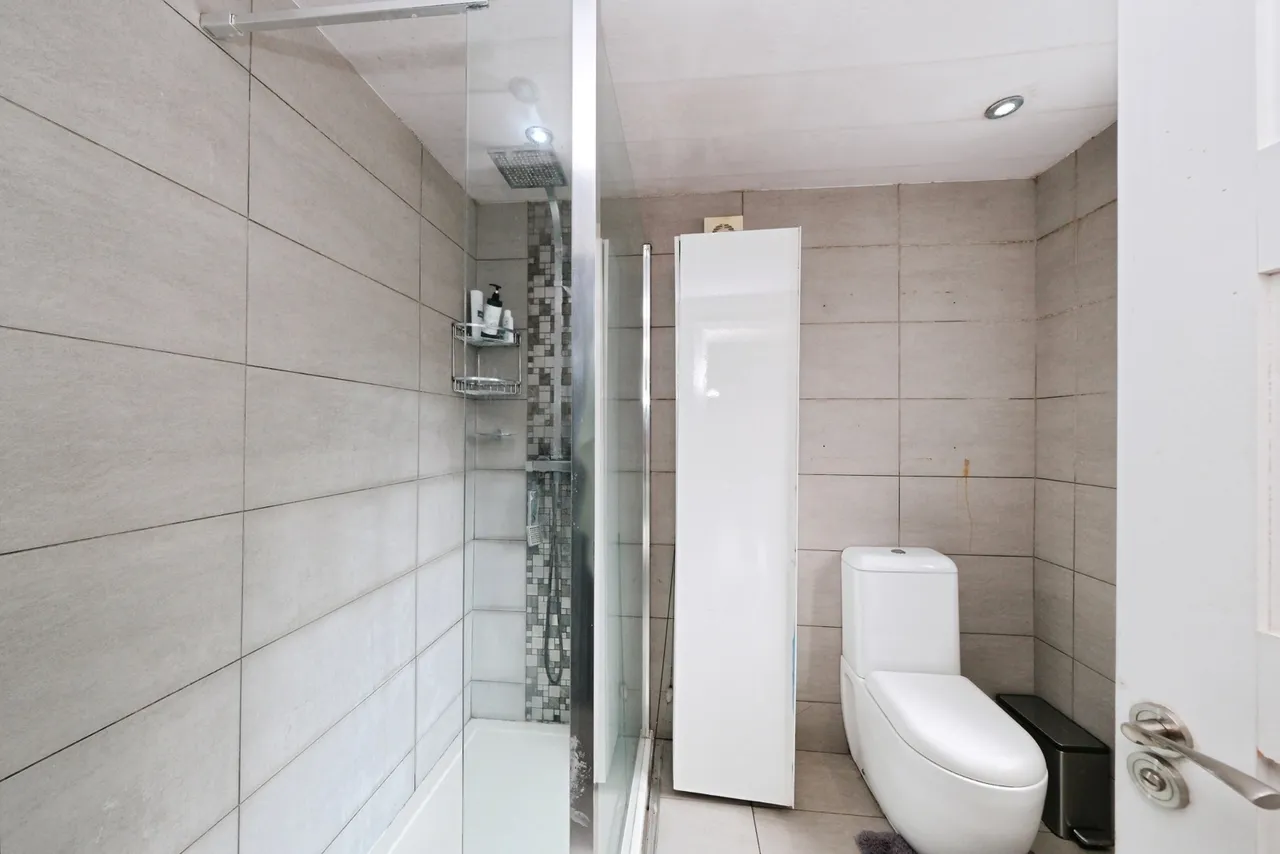 Milton Walk, Doncaster, South Yorkshire, DN1, photo 8