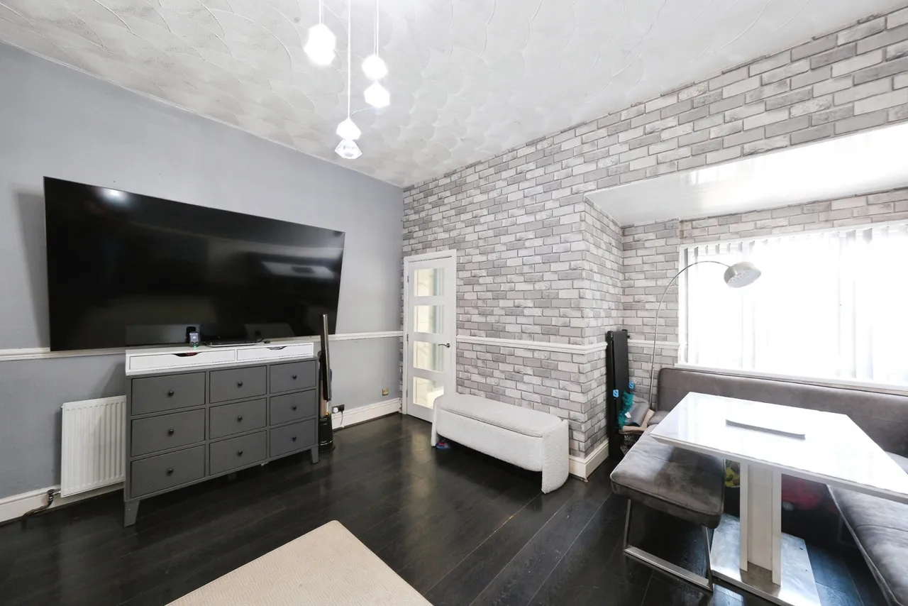 Milton Walk, Doncaster, South Yorkshire, DN1, photo 5