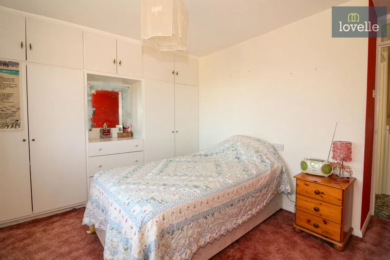 Harewood Crescent, Louth, LN11, photo 12