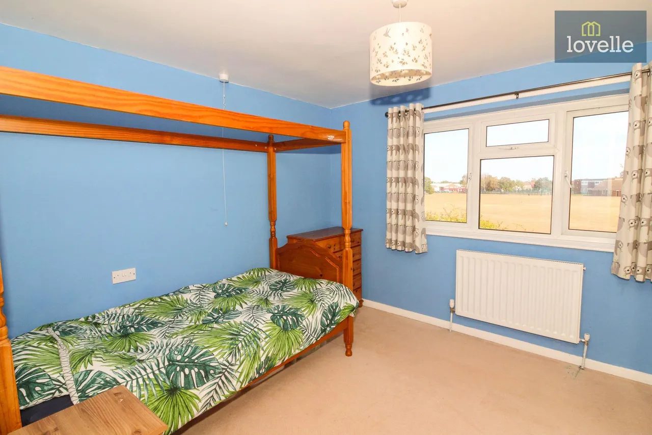 Harewood Crescent, Louth, LN11, photo 15