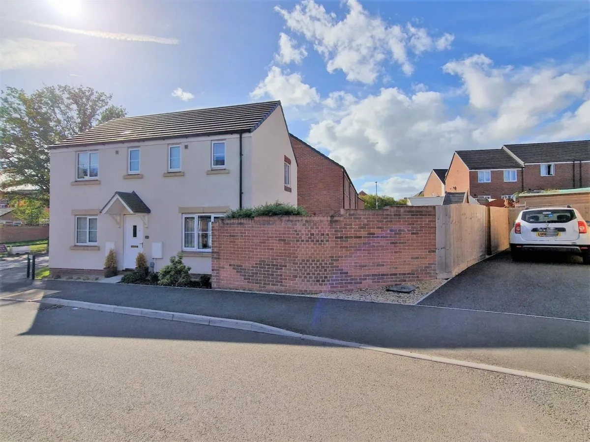 Meek Road, Newent, GL18, photo 3