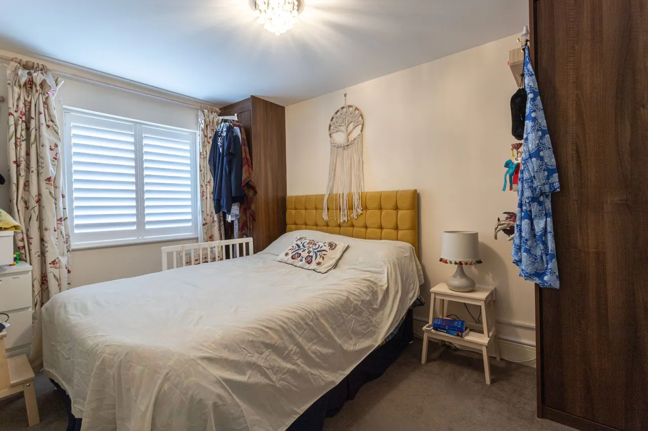 Damson Drive, Hartley Wintney, Hook, RG27 8WR, photo 7