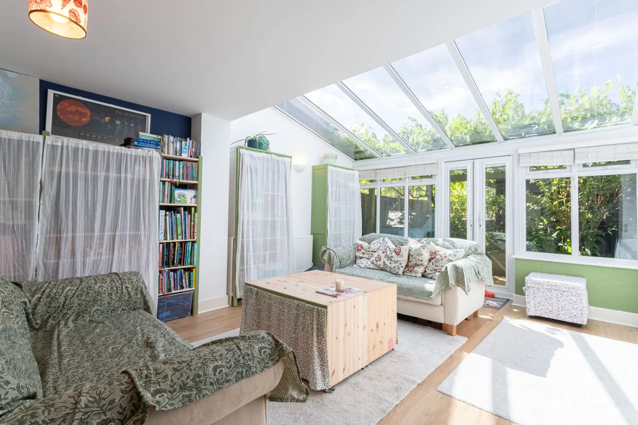 Damson Drive, Hartley Wintney, Hook, RG27 8WR, photo 5