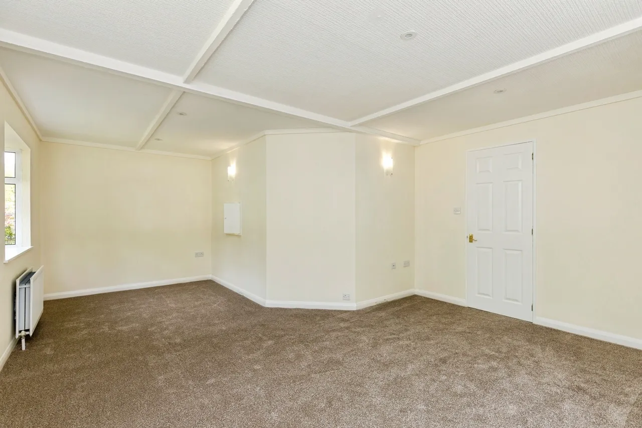 Woodpecker Way, Turners Hill Park, RH10, photo 5