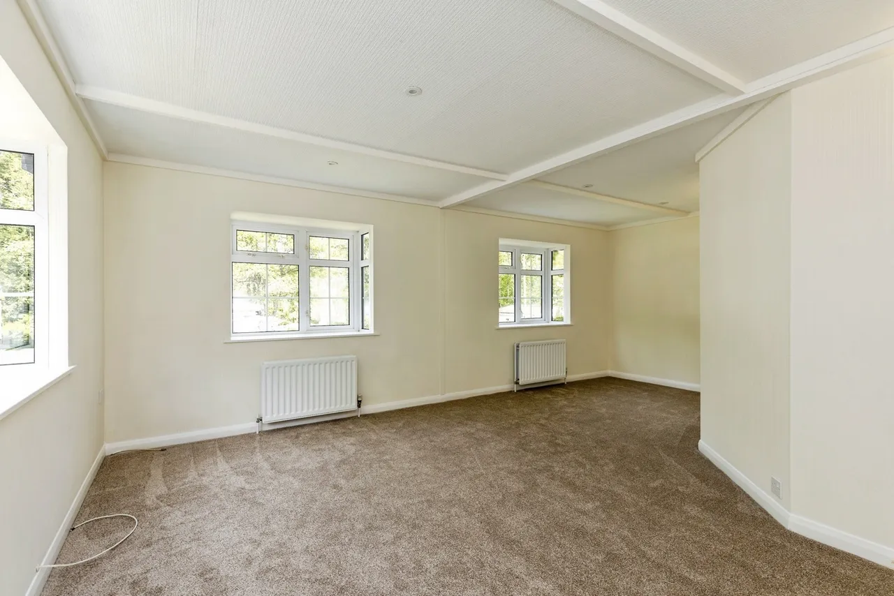 Woodpecker Way, Turners Hill Park, RH10, photo 4