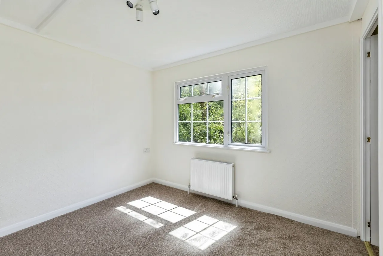 Woodpecker Way, Turners Hill Park, RH10, photo 9