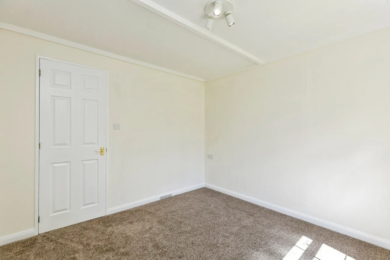 Woodpecker Way, Turners Hill Park, RH10, photo 11
