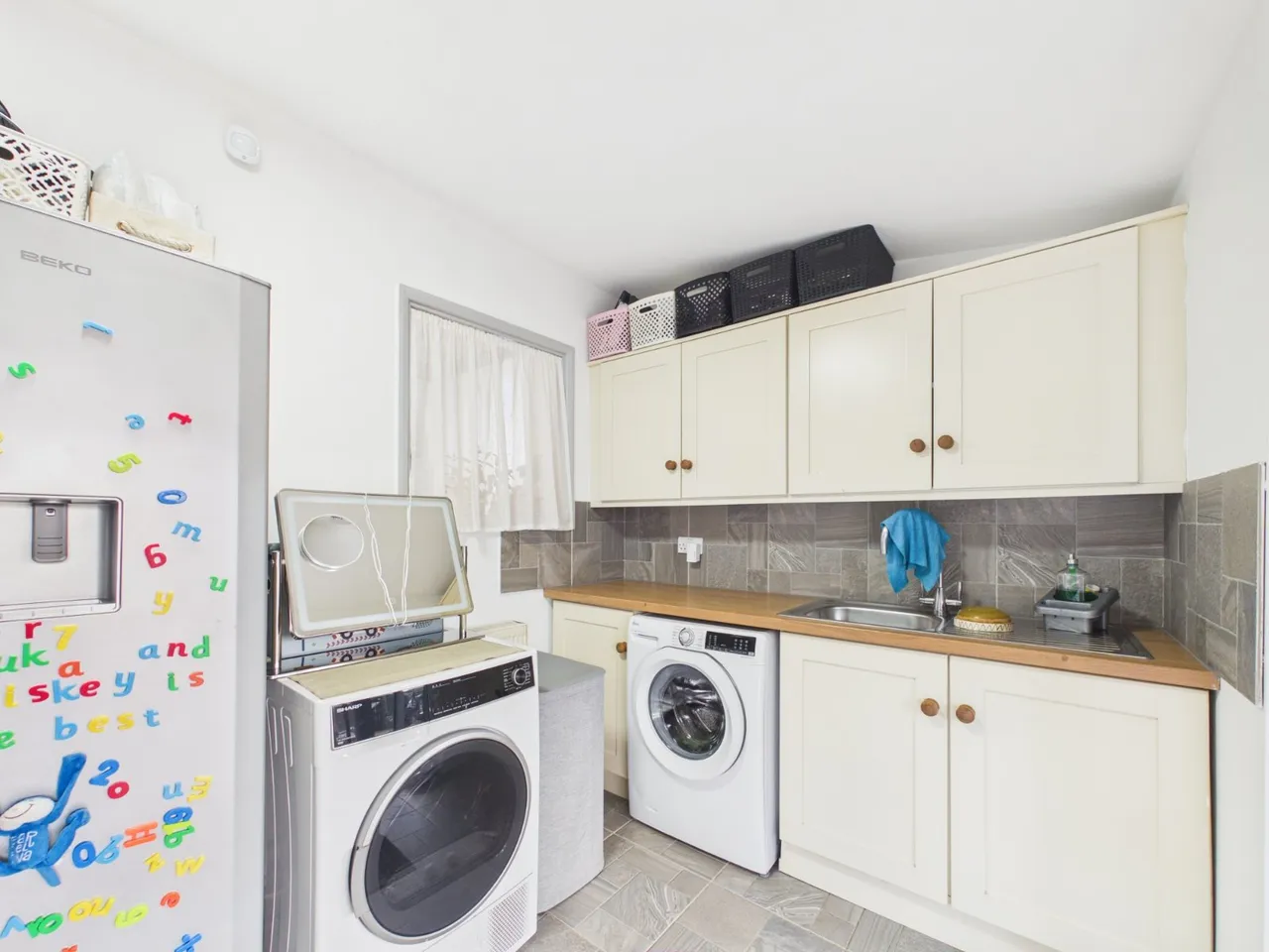 Rochester Avenue, Feltham, TW13, photo 14