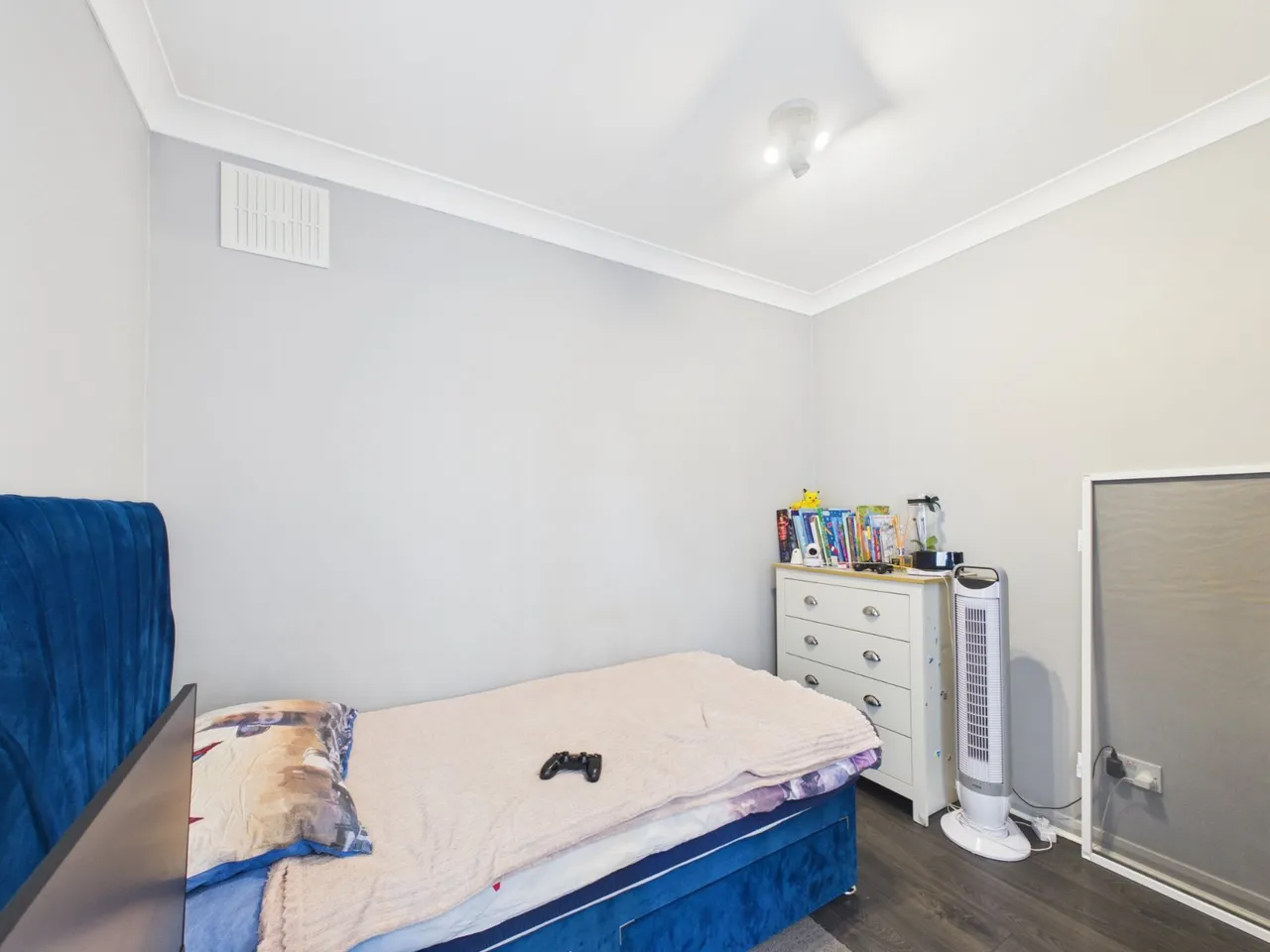 Rochester Avenue, Feltham, TW13, photo 17