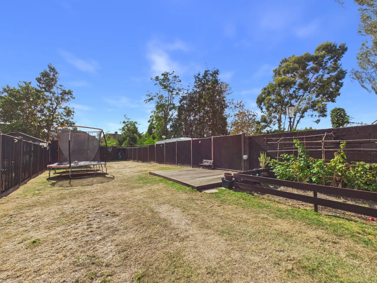 Rochester Avenue, Feltham, TW13, photo 3