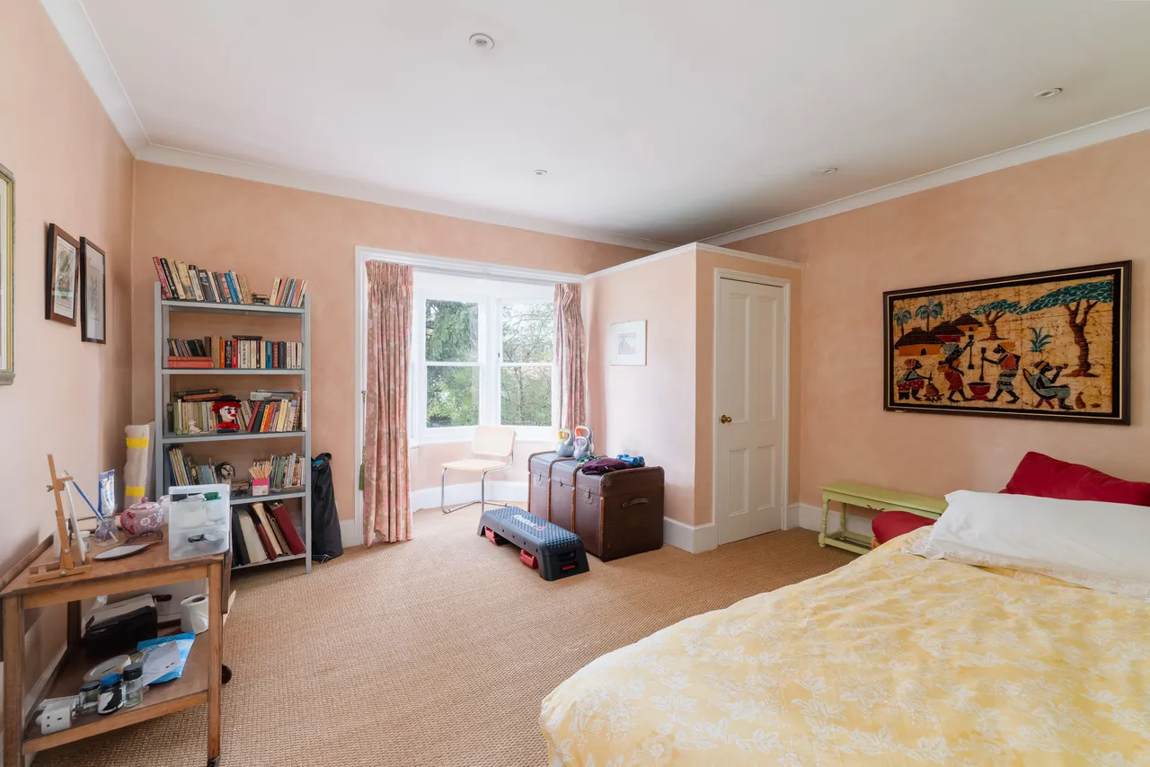 Nutter Lane, London, E11, photo 12