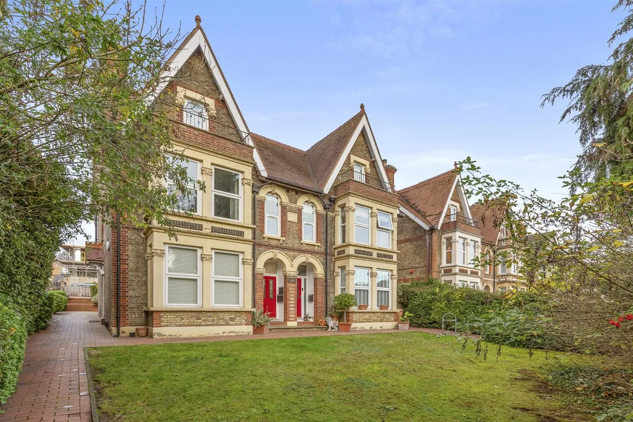 London Road, High Wycombe, HP11, photo 10