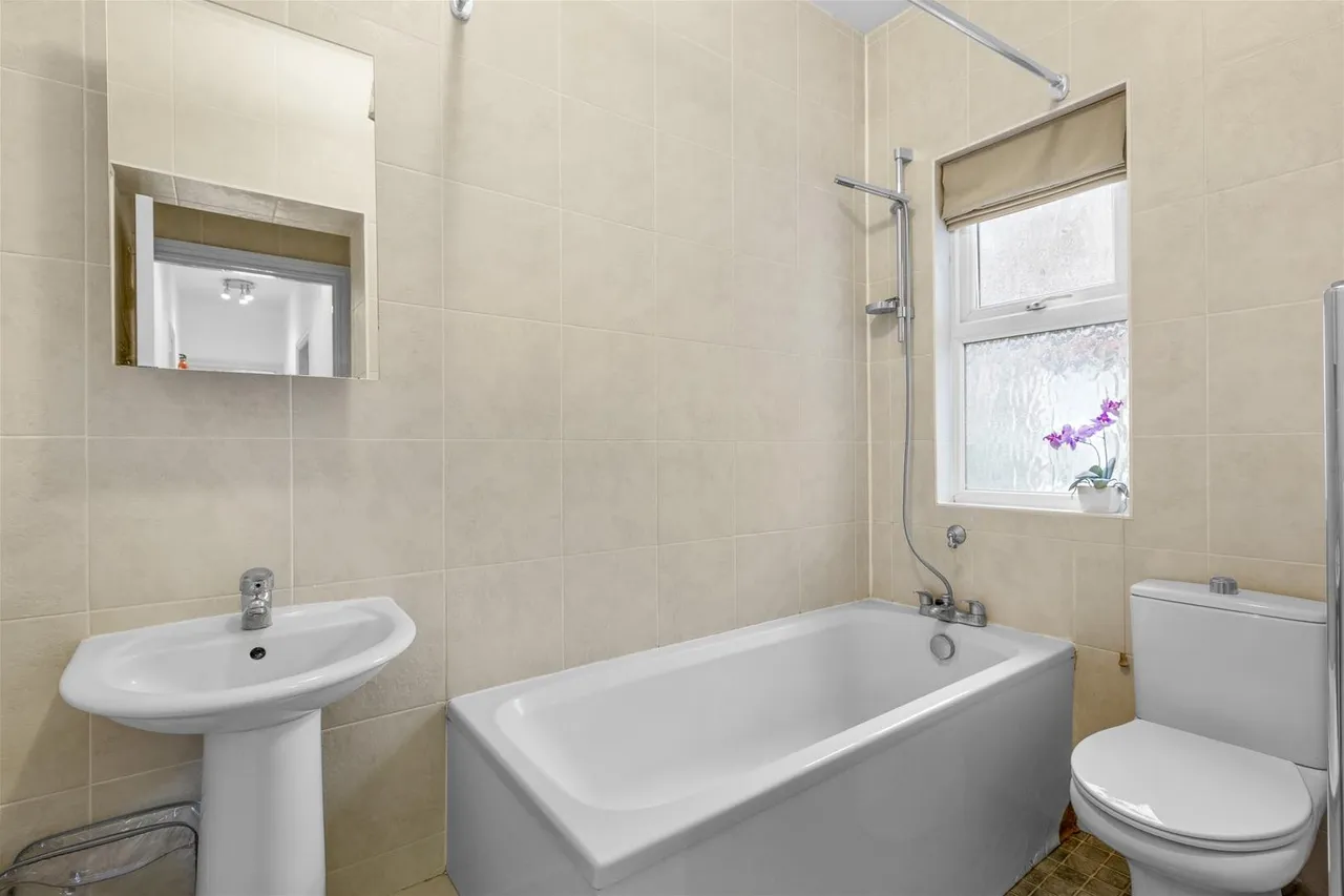 London Road, High Wycombe, HP11, photo 7