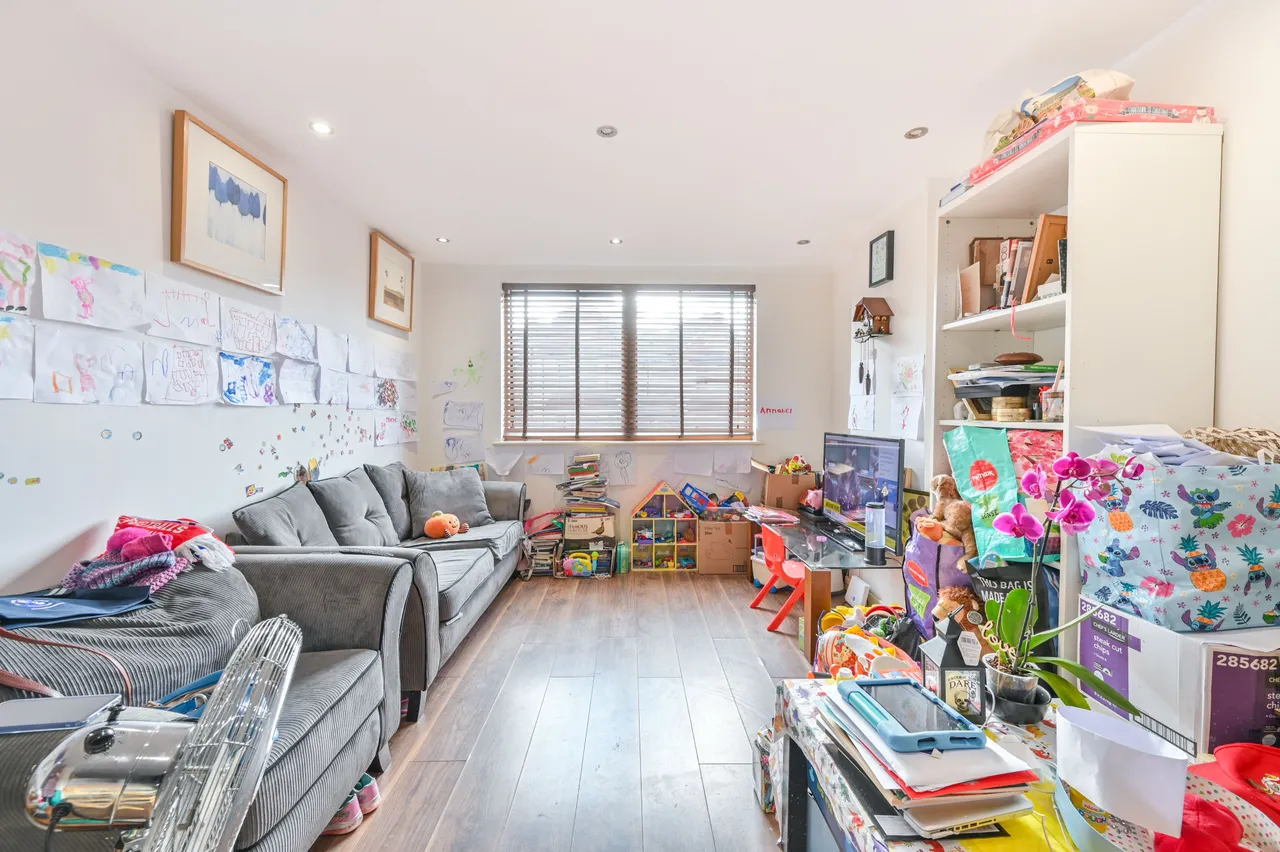 1 bed flat for sale — Flat 5, 72 Craven Park, London