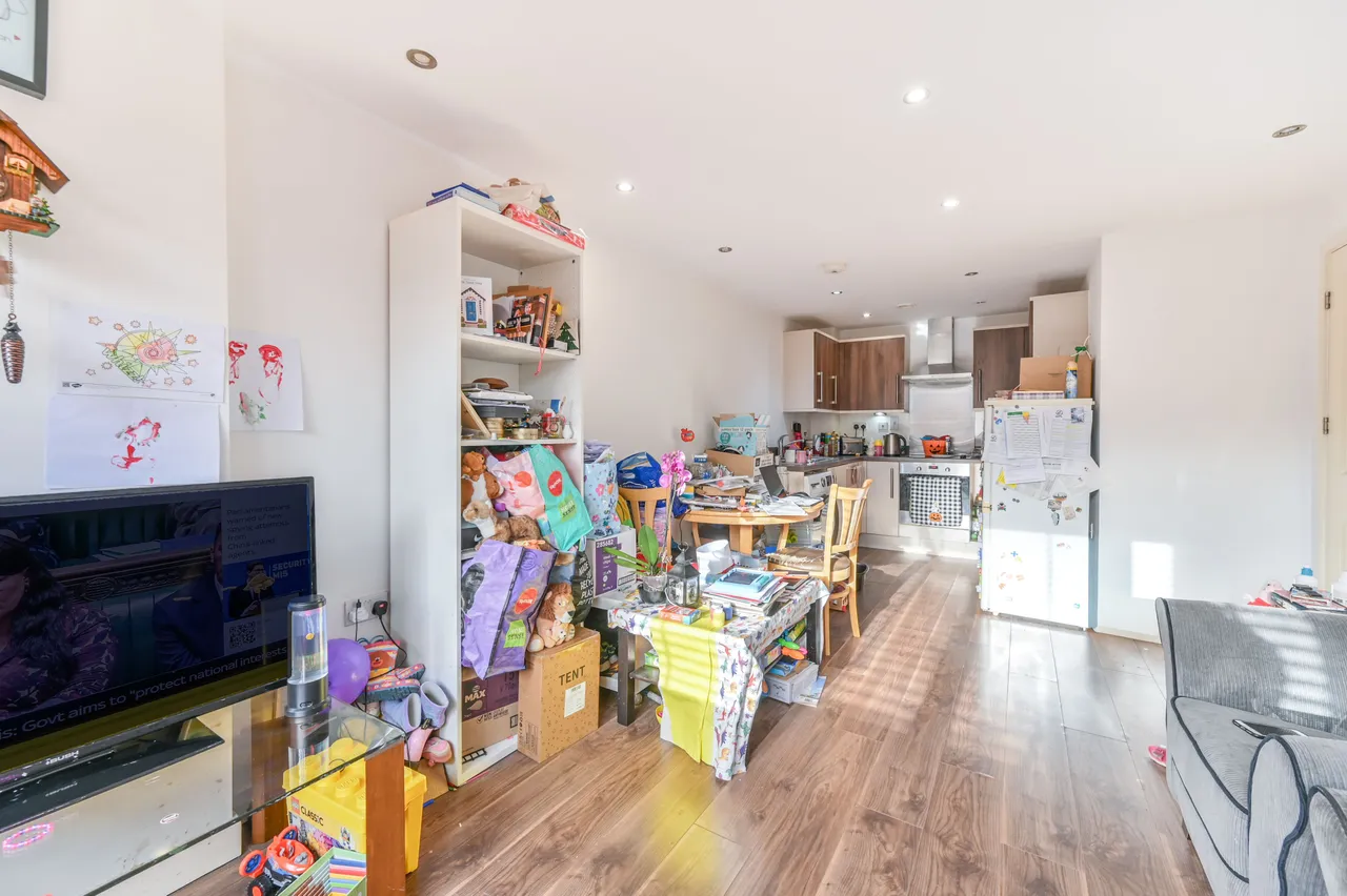 Flat 5, 72 Craven Park, London, photo 6