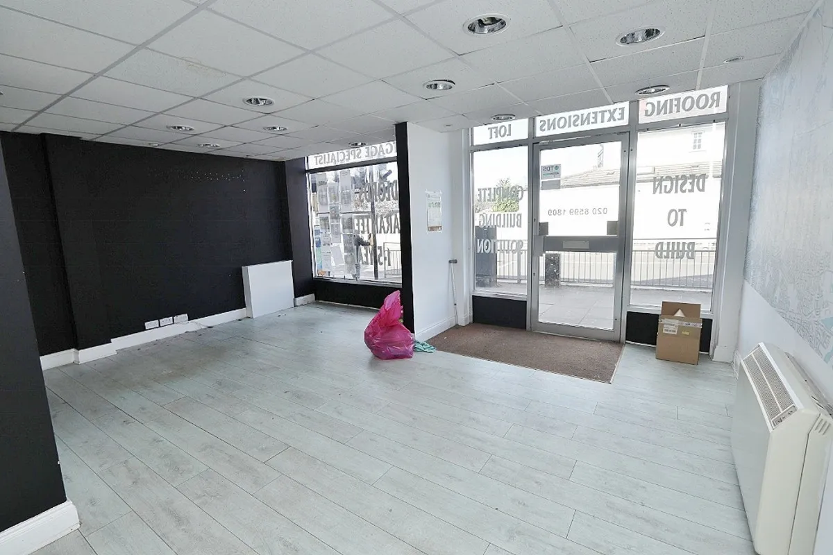 Chadwell Heath Lane, Romford, Essex, RM6 4NP, photo 4