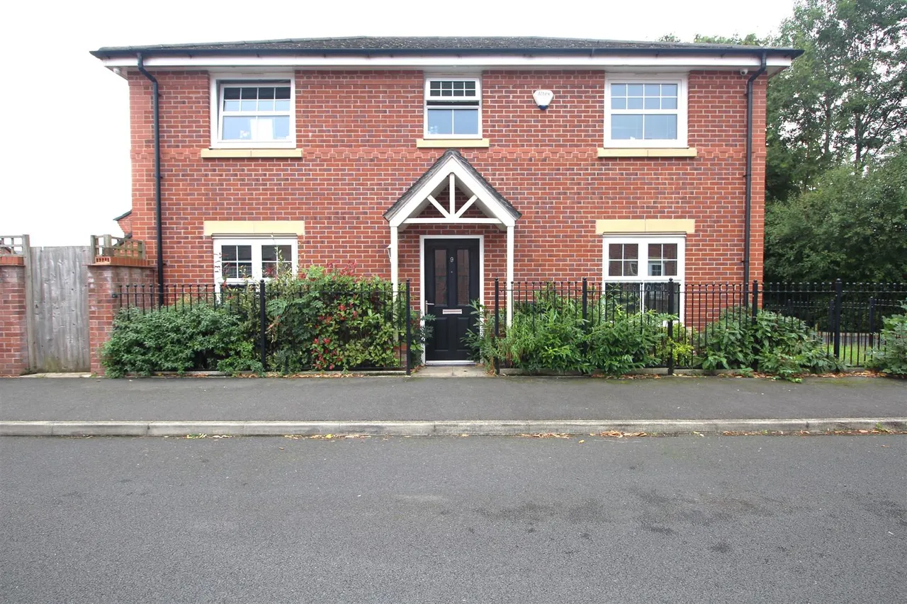 4 bed house for sale — Common Alder Way, Manchester, M9 7GP