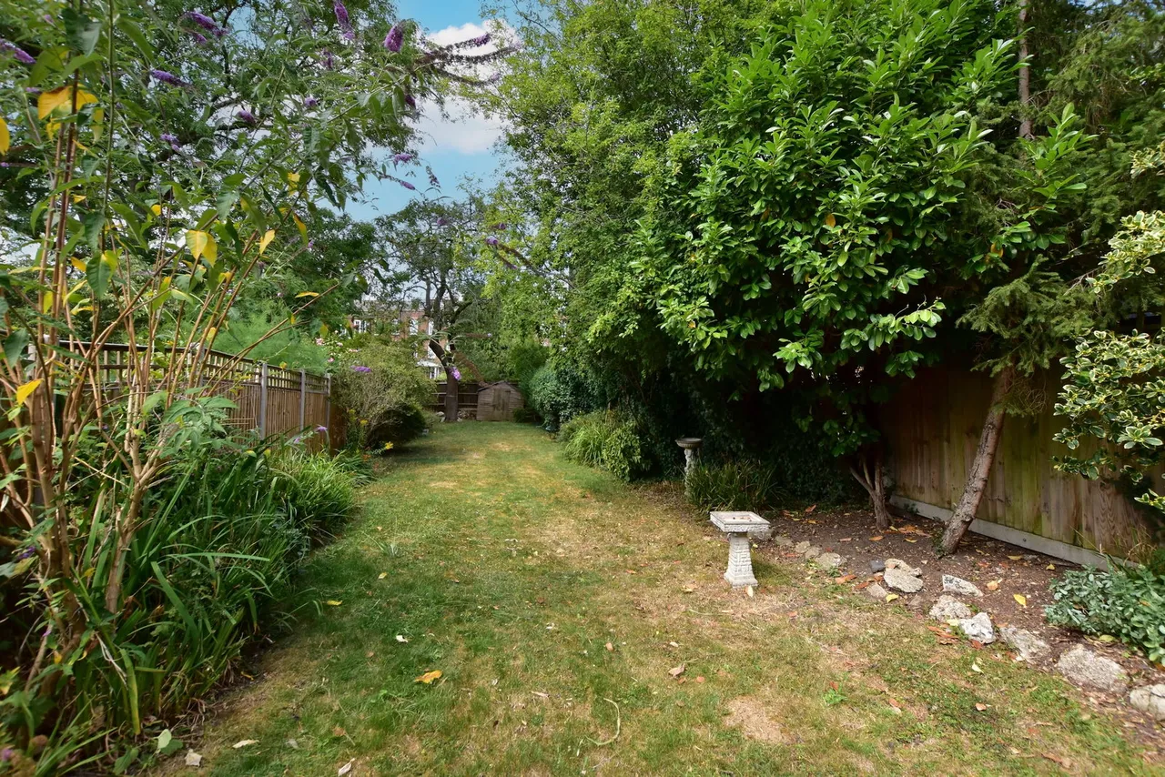 Chester Road, Northwood, HA6, photo 12