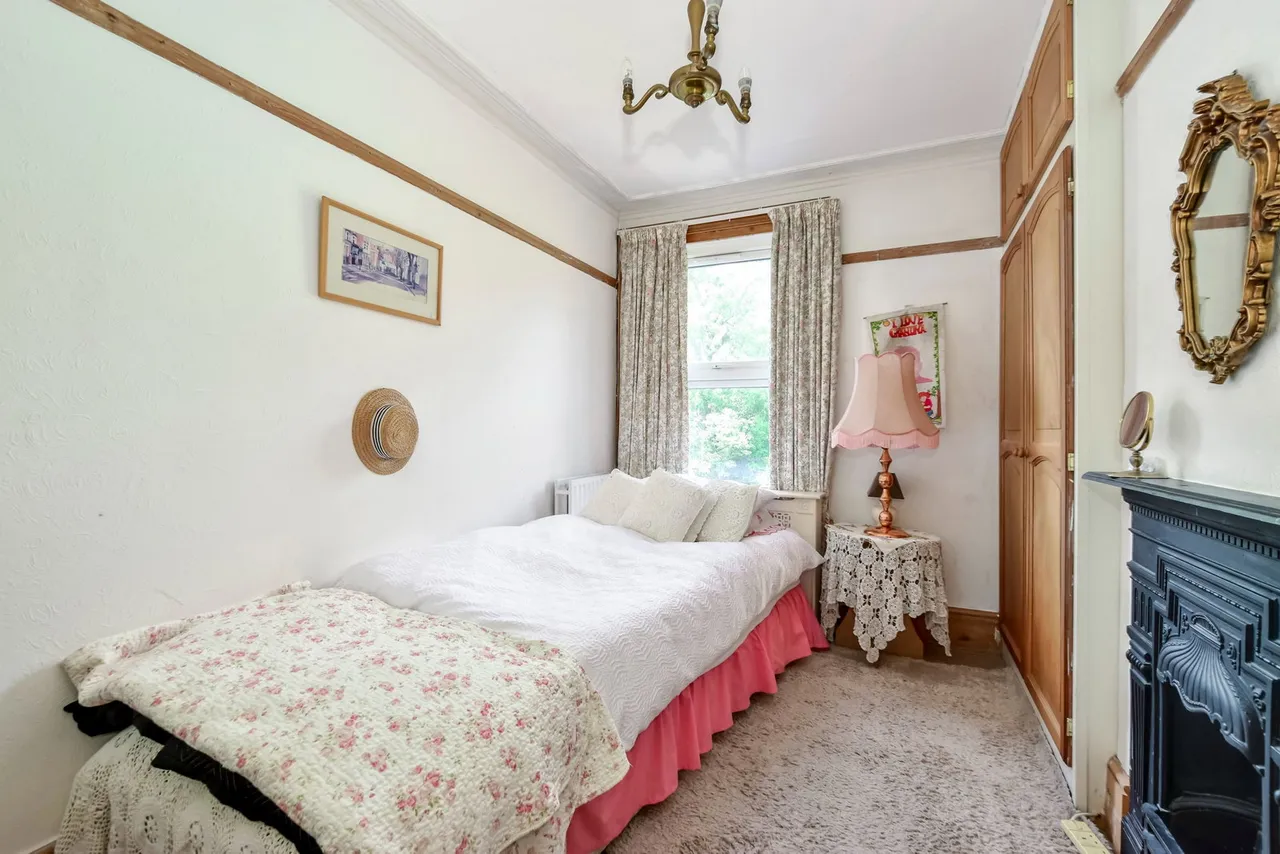 Chester Road, Northwood, HA6, photo 9