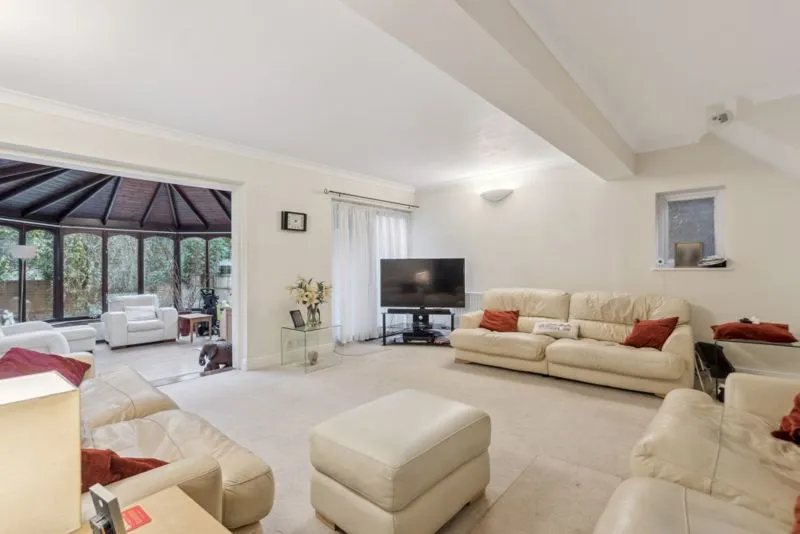 Cressington Place, Bourne End SL8 5SN, photo 3