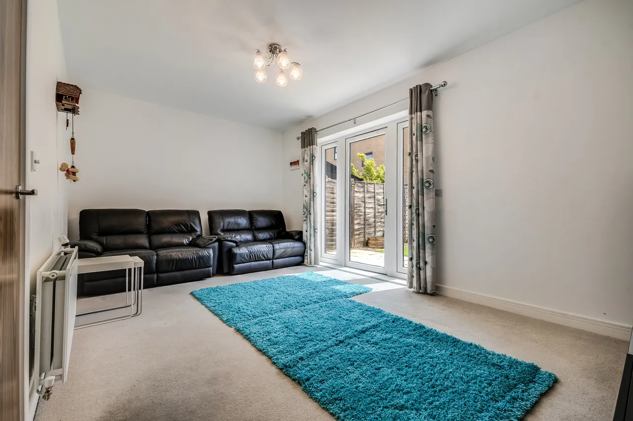 33 Dunn Side, Chelmsford, Essex, CM1 1DL, photo 4