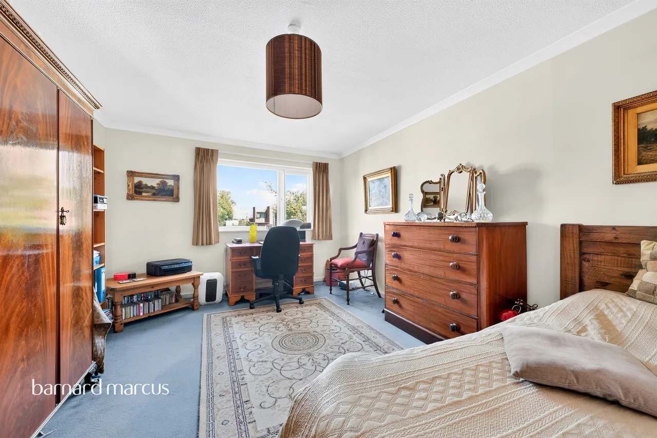 Lower Richmond Road, East Sheen, SW14, photo 13