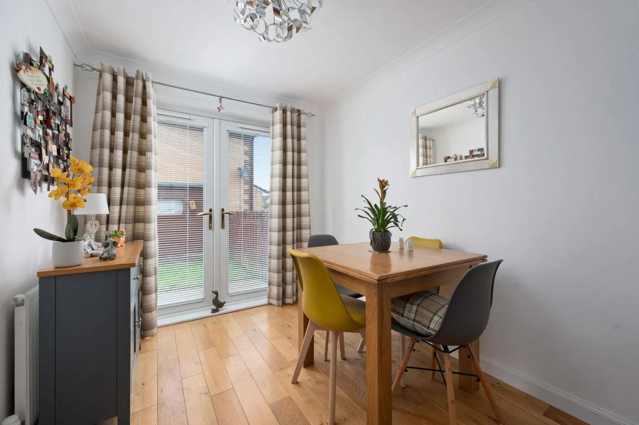 Muirdyke Avenue, Carronshore, FK2 8AW, photo 10