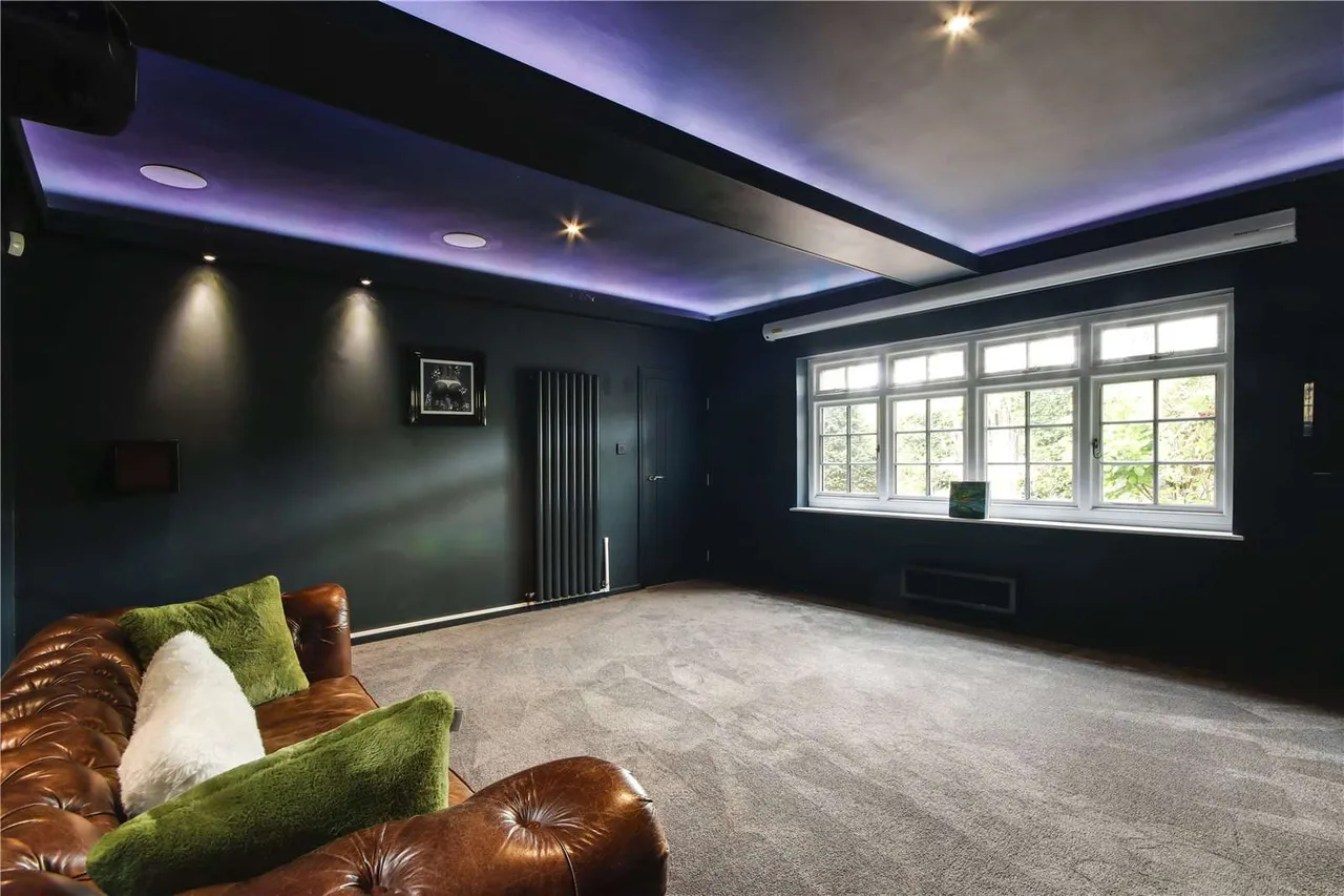 Hungershall Park, Tunbridge Wells, Kent, TN4 8NE, photo 6