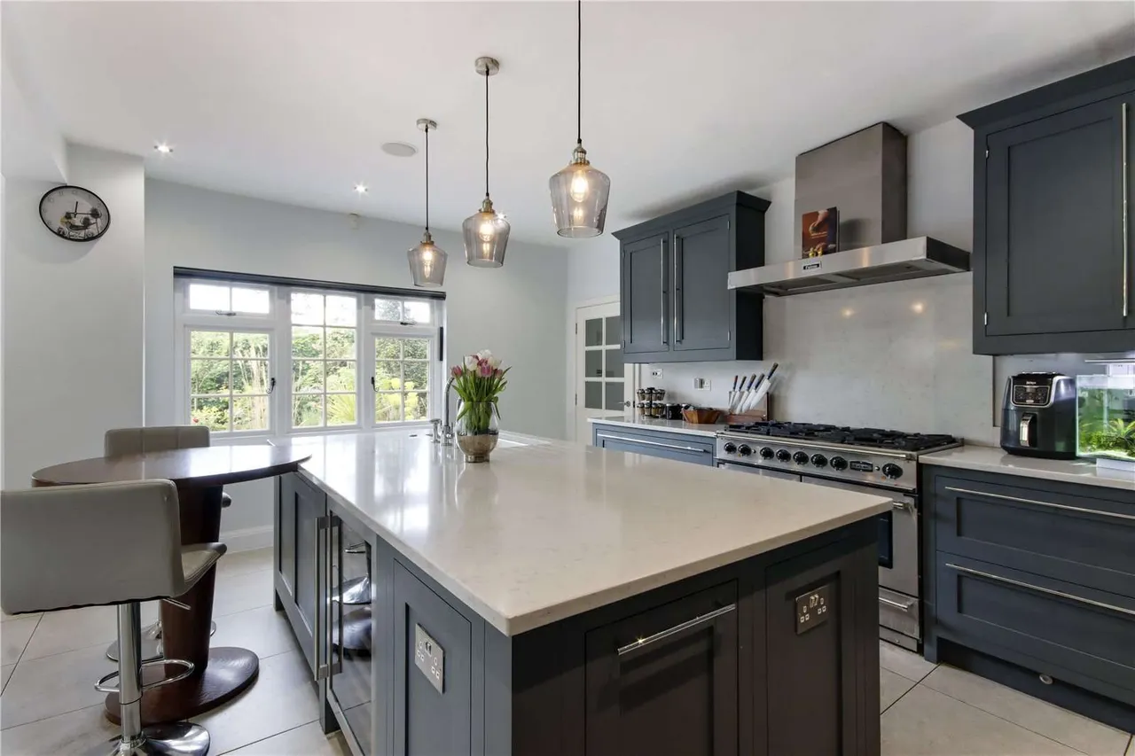 Hungershall Park, Tunbridge Wells, Kent, TN4 8NE, photo 3