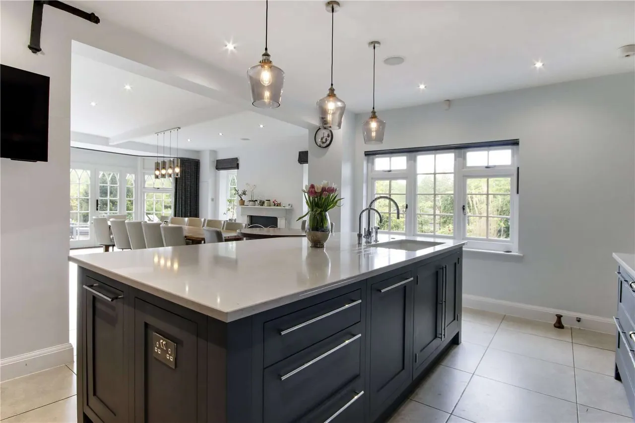 Hungershall Park, Tunbridge Wells, Kent, TN4 8NE, photo 2