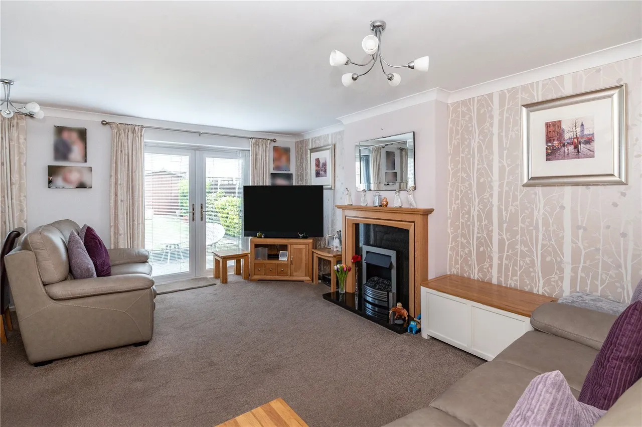 Langford Grove, BASILDON, Essex, SS13, photo 11