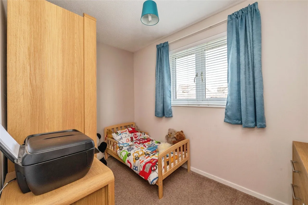 Langford Grove, BASILDON, Essex, SS13, photo 9