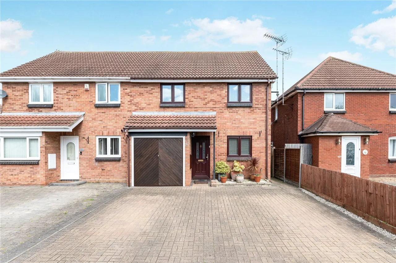 4 bed house for sale — Langford Grove, BASILDON, Essex, SS13