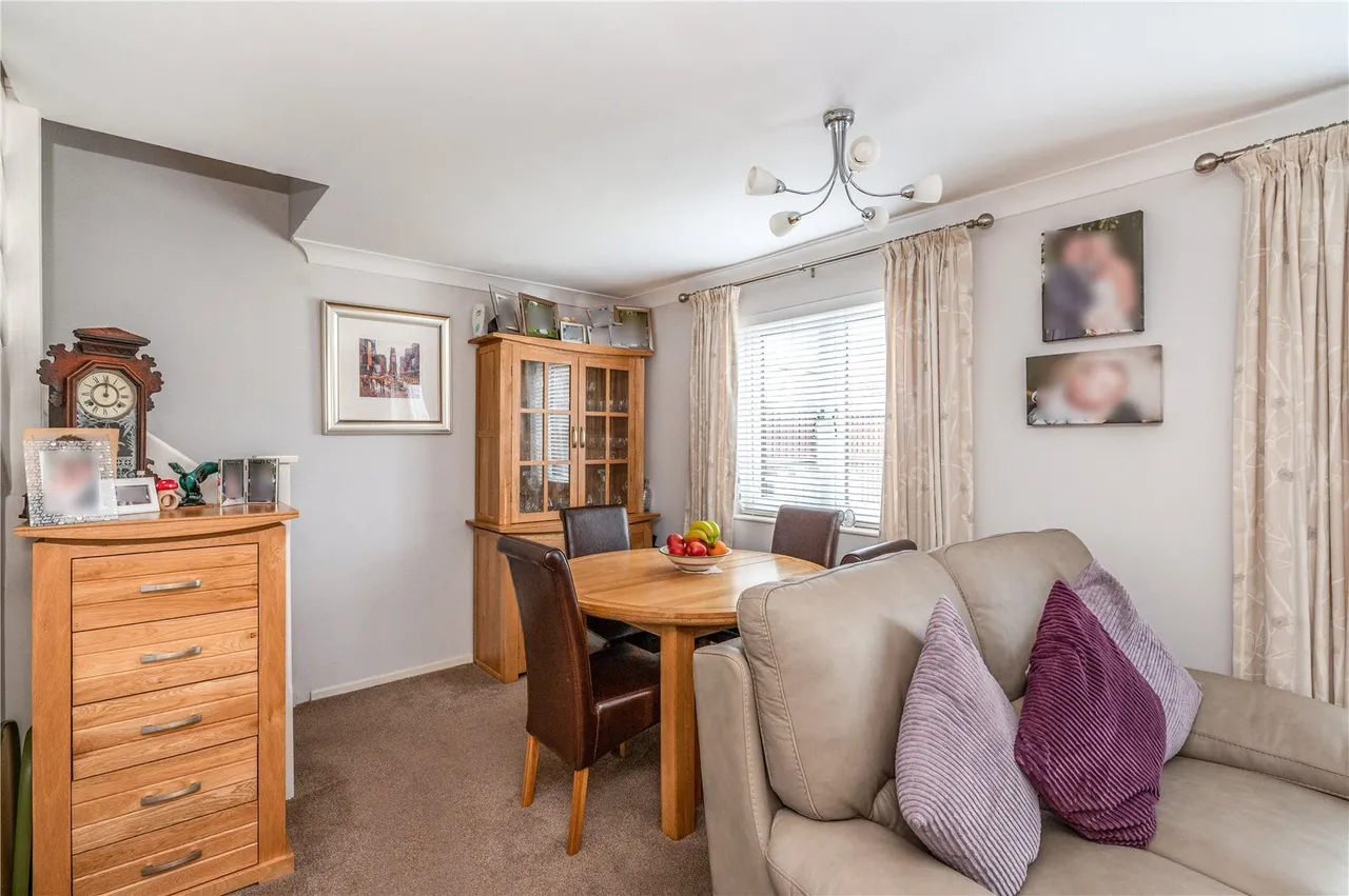 Langford Grove, BASILDON, Essex, SS13, photo 17