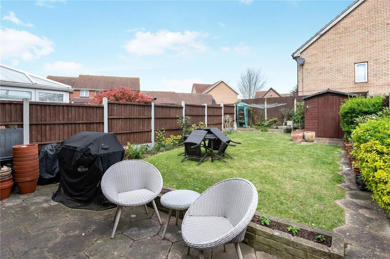 Langford Grove, BASILDON, Essex, SS13, photo 12