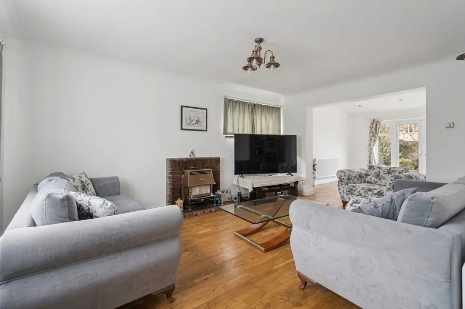 Hamilton Road, Uxbridge, UB8, photo 2